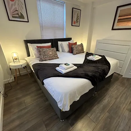 Spacious 3 Bedroom Apartment Close To Marina, 2 Parking Spaces, Kingsize Or Single Beds Southampton Exterior photo