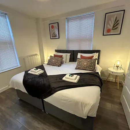Spacious 3 Bedroom Apartment Close To Marina, 2 Parking Spaces, Kingsize Or Single Beds Southampton Exterior photo