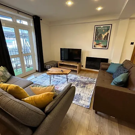 Spacious 3 Bedroom Apartment Close To Marina, 2 Parking Spaces, Kingsize Or Single Beds Southampton Exterior photo